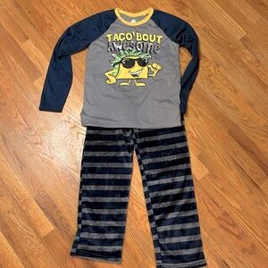 NWOT boys PJ set